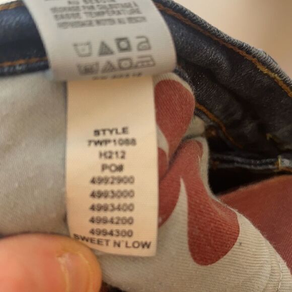 Lucky Brand Sweet N Low Dark Wash Boot Cut Jeans. - Picture 9 of 10